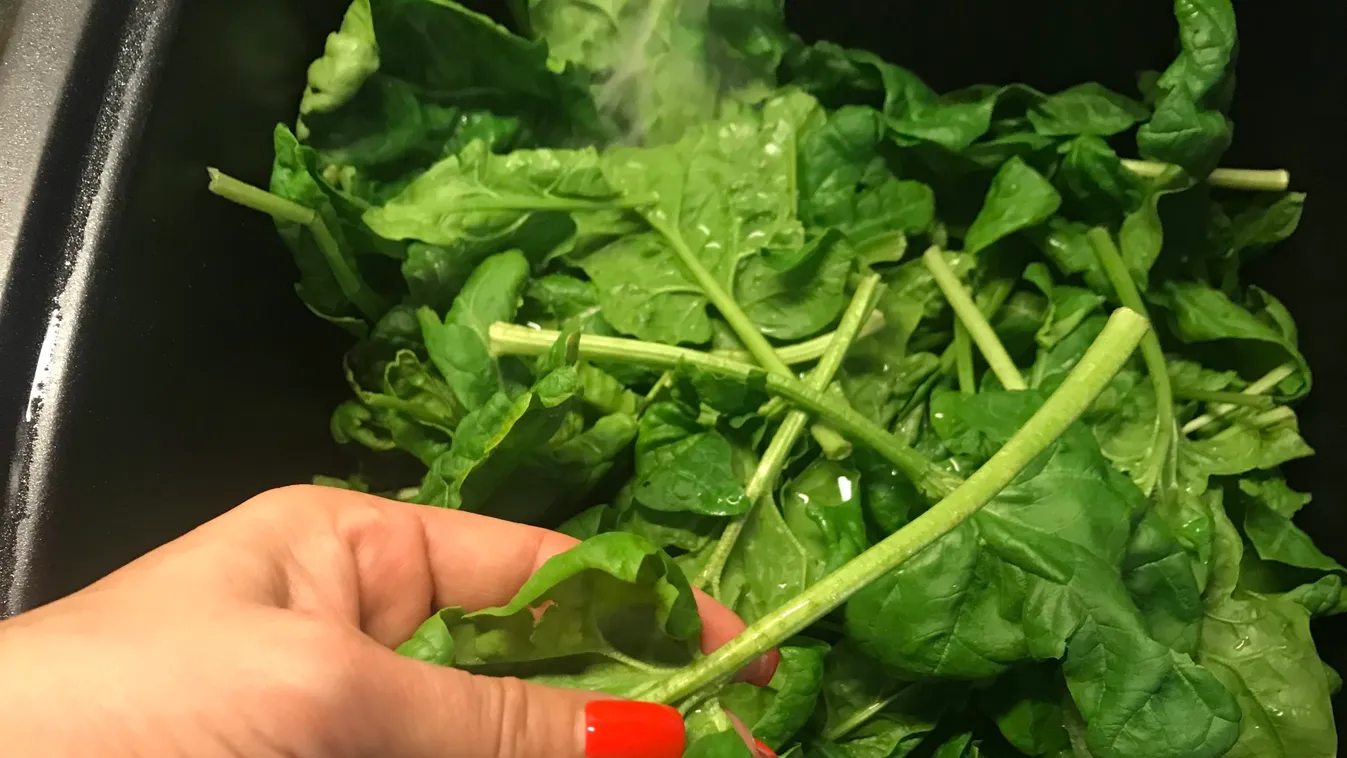 Tényleg le kell-e csipkedni a spenót szárát, vagy meg lehet enni azzal is