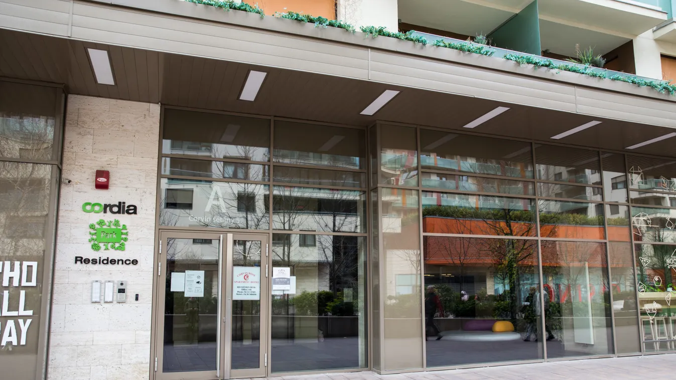 Koronavírus: még az iráni betegek ágyát is elvitték a Corvin sétányról