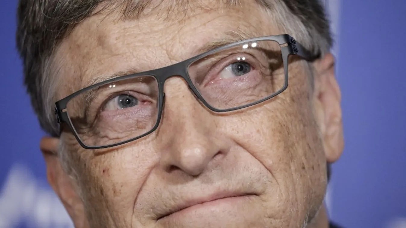 Ennyit bukott a koronavírus miatt Bill Gates