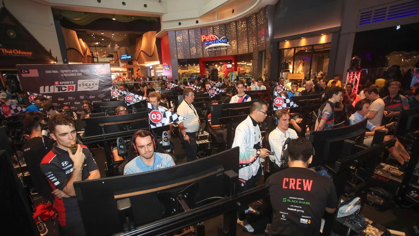 Michelisz óriási esélyt kínál, virtuális bajnokságot indít