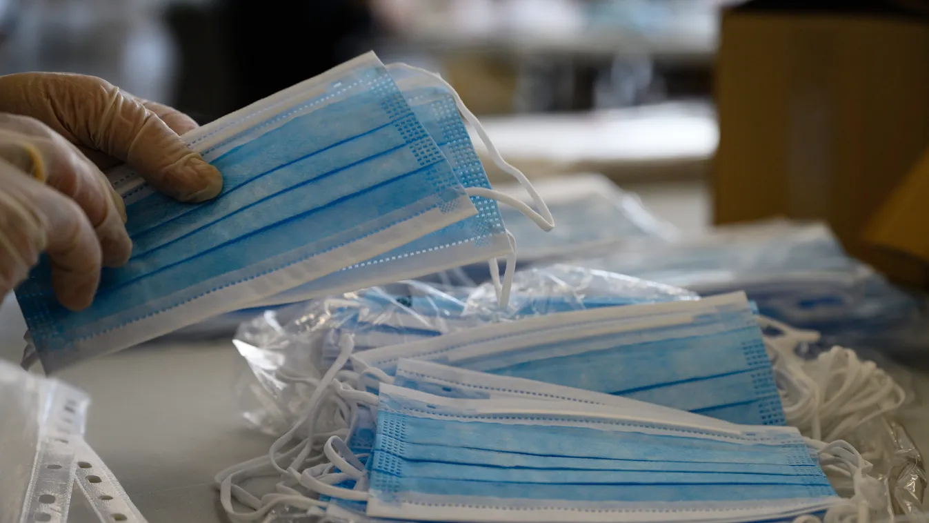 Csehországban kötelező marad a szájmaszk viselése