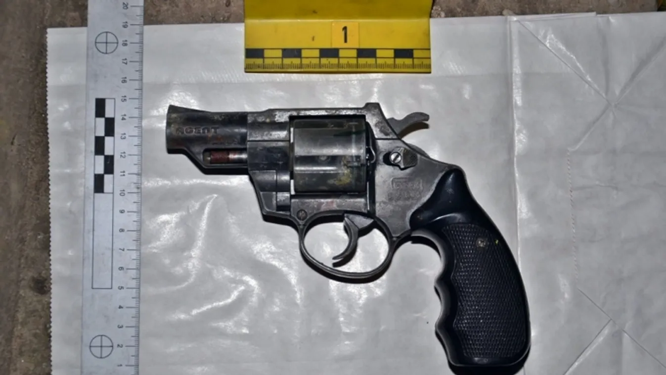 Pisztollyal ütött, de lefegyverezték