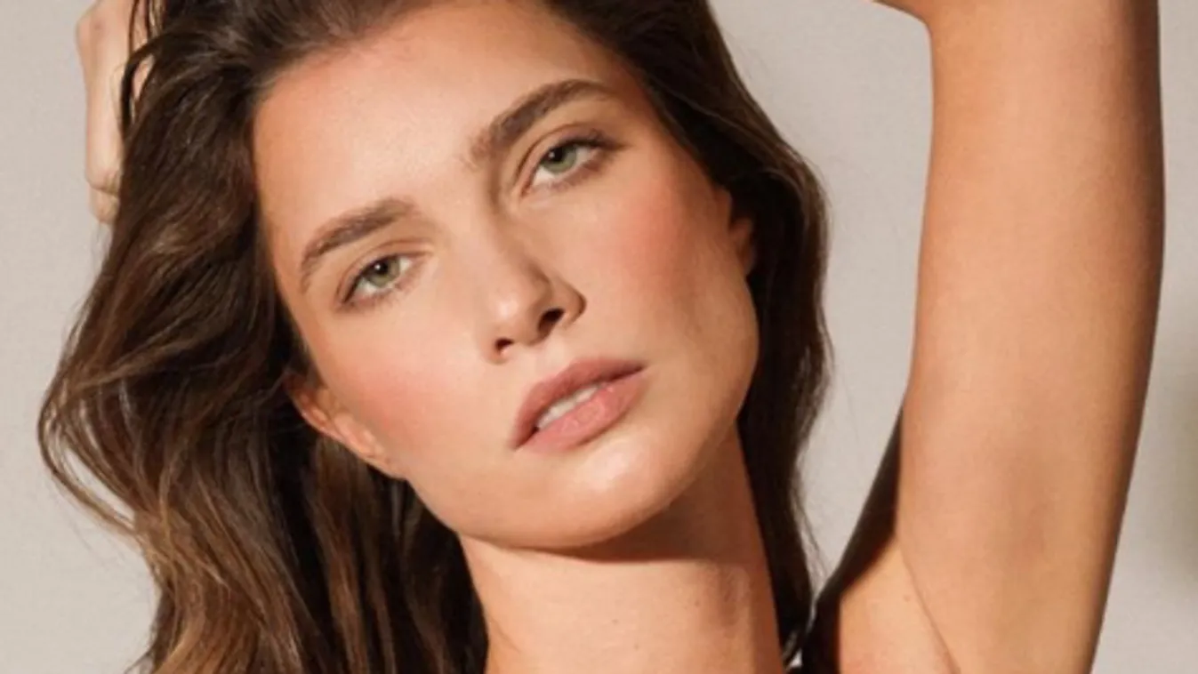 Véletlenül kiposztolta pucér melleit a magyar modell - Fotók