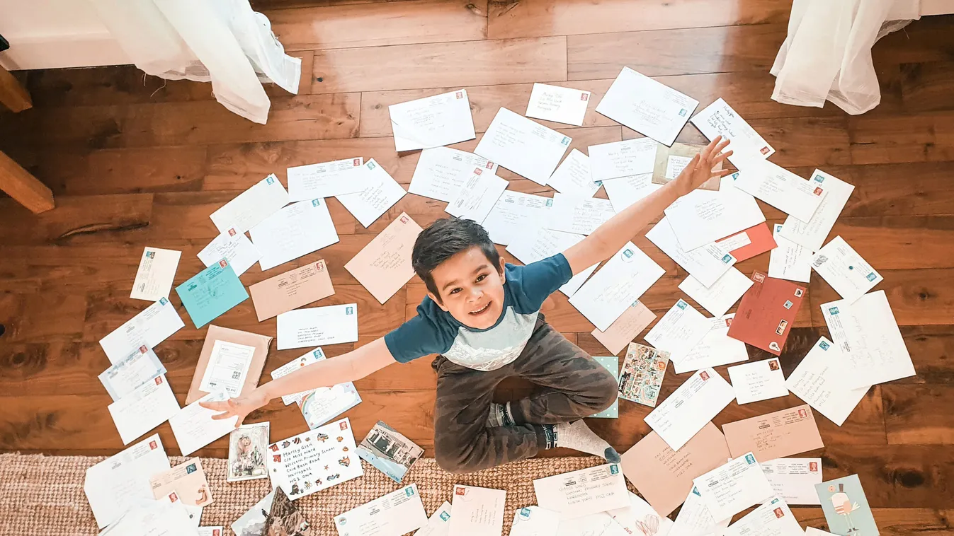 120 levelet kapott a magányos fiú