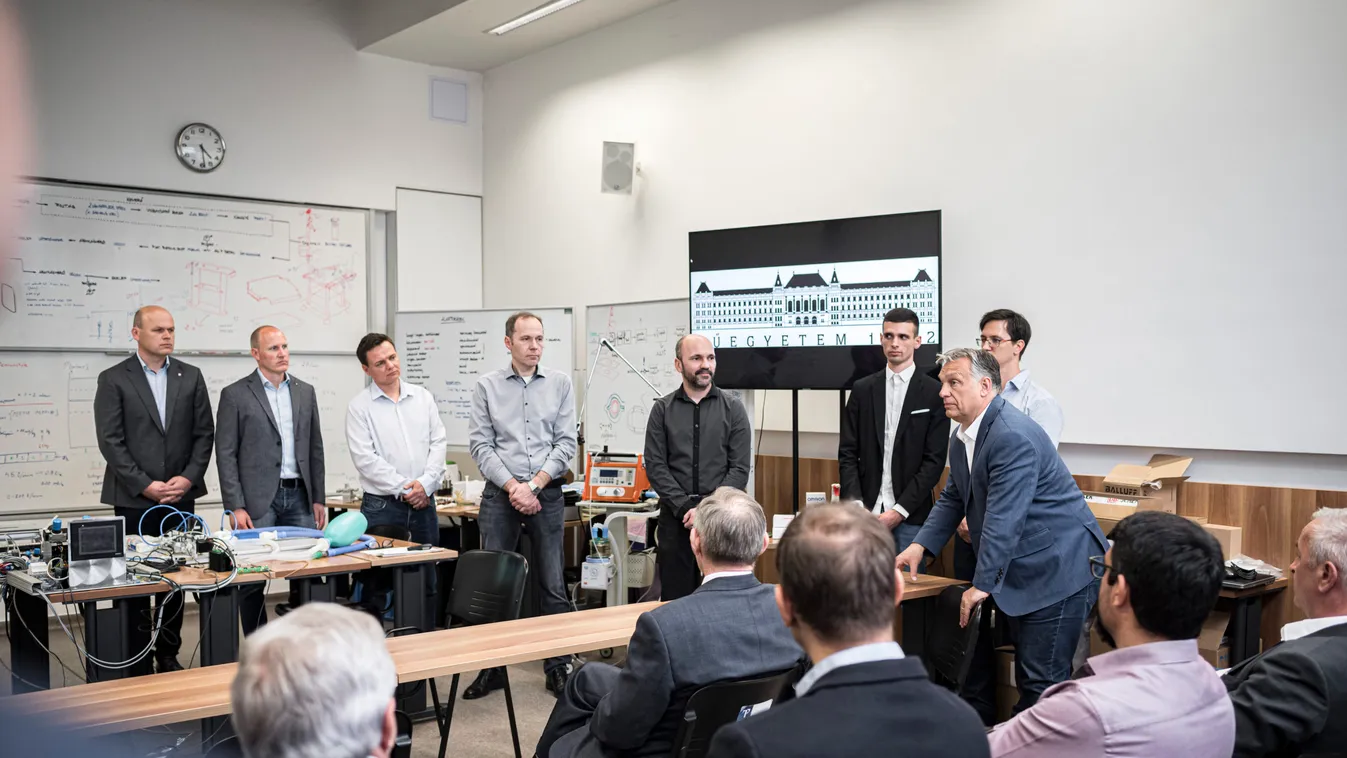 Orbán Viktor megnézte a magyar lélegeztetőgép prototípusát, elindul a gyártás is