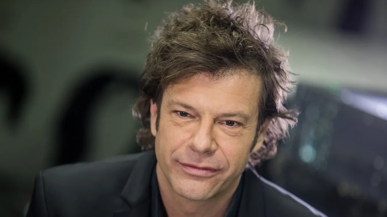 Elege lett a magyar sztároknak, ezt kéri Tilla is