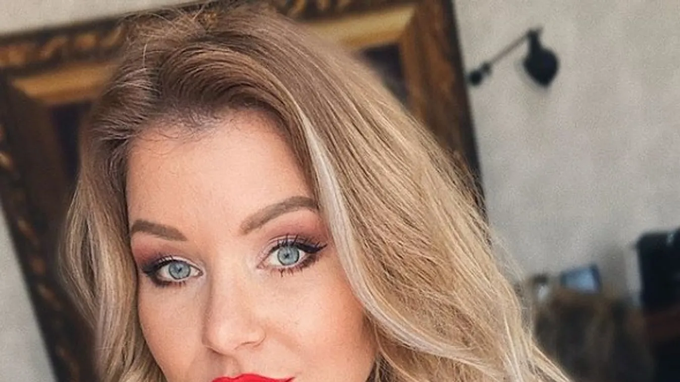 Dögös szőkeség: Kata kirakta, amije van - fotó