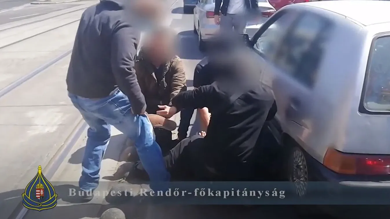 Az utcán teperték le a rendőrök az idősek kifosztóit, akik végiglopták fél Budapestet - videó
