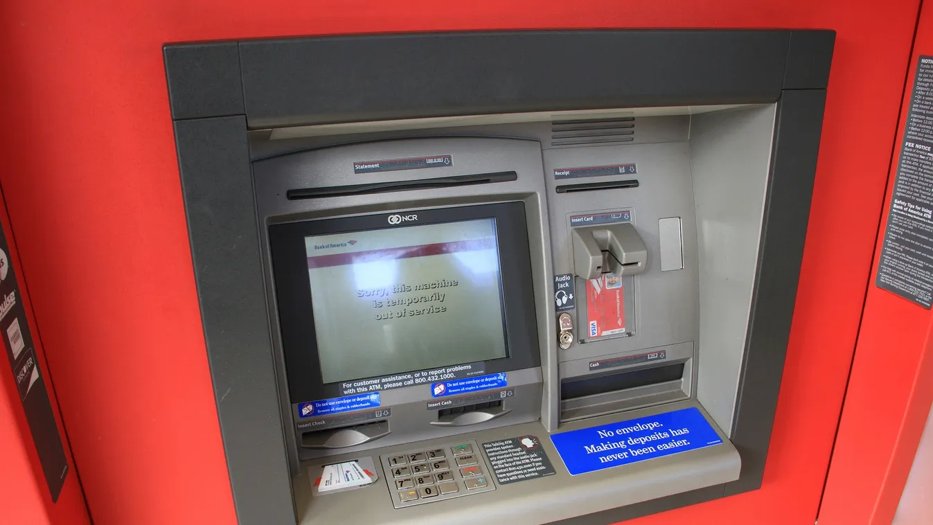 Hihetetlen kővel akarta feltörni a bankautomatát, az egész művelet félresikerült