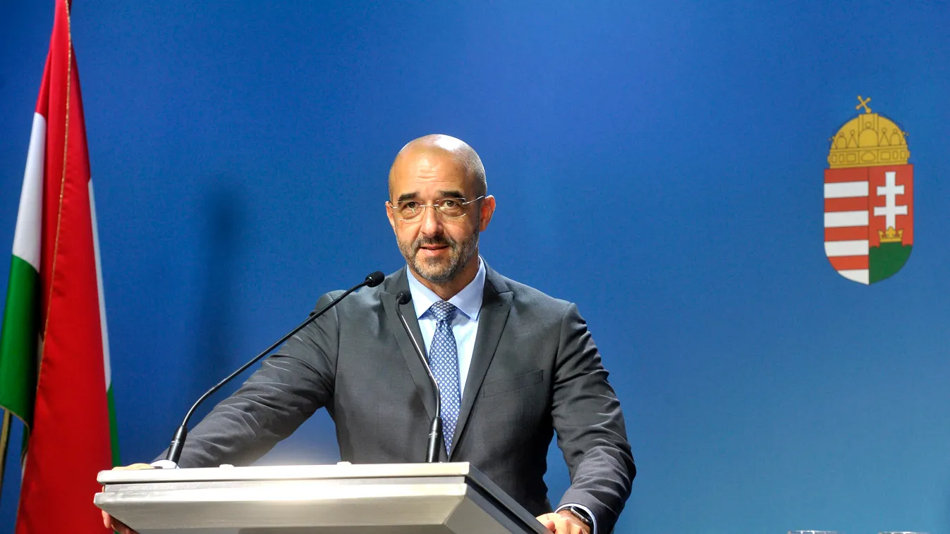 Kovács Zoltán: Az új szabályok hétfőtől lépnek életbe