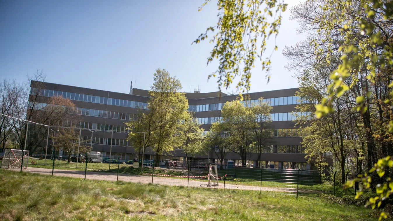 Lángba borították a migránsok a brémai menekültszállót