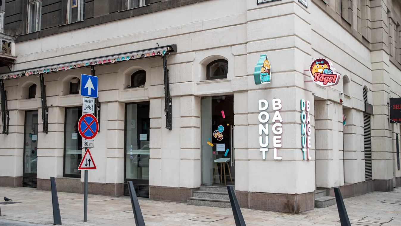 Vége! Lehúzta a rolót Vajna Timi fánkozója: Ez az oka