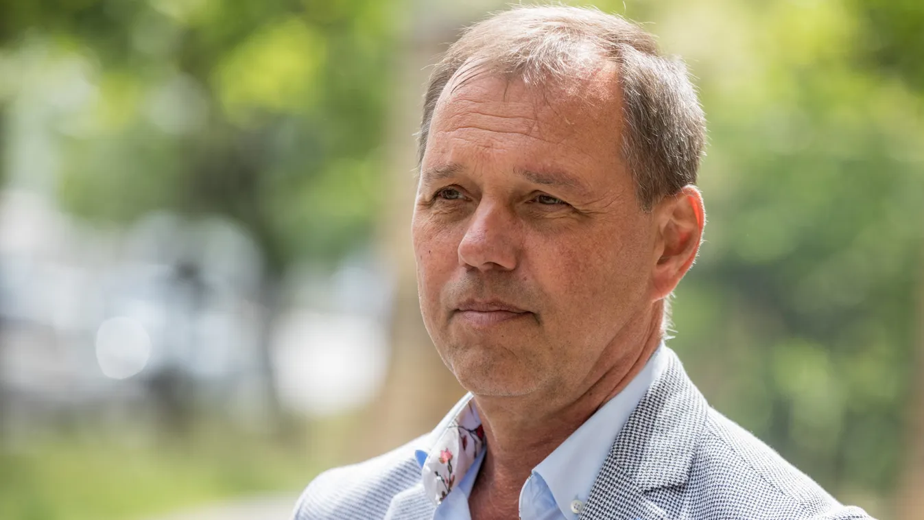 Szlávik János: Az asztmás gyerekek maradjanak otthon, ne vigyék iskolába őket