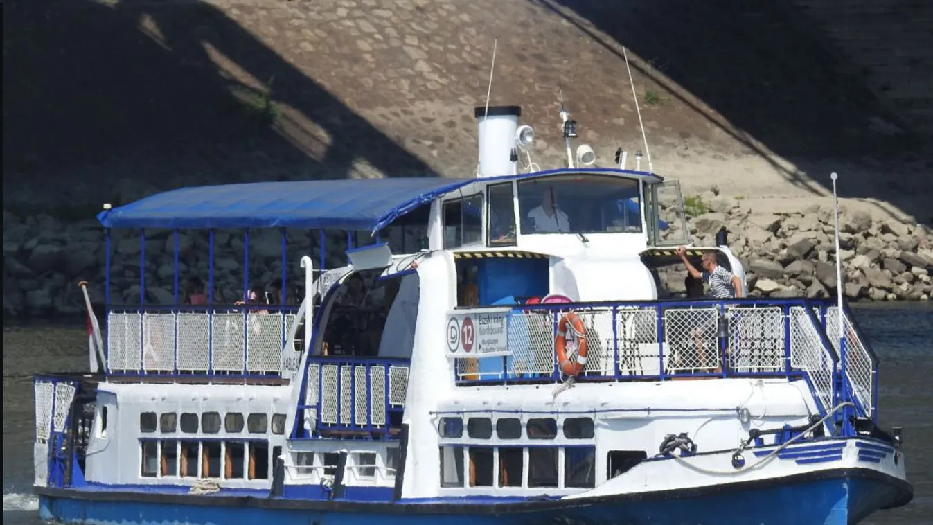 "Álmomban kacagva hintázik Jani" – nem tudja elengedni halott fiát a Hableány matrózának édesanyja