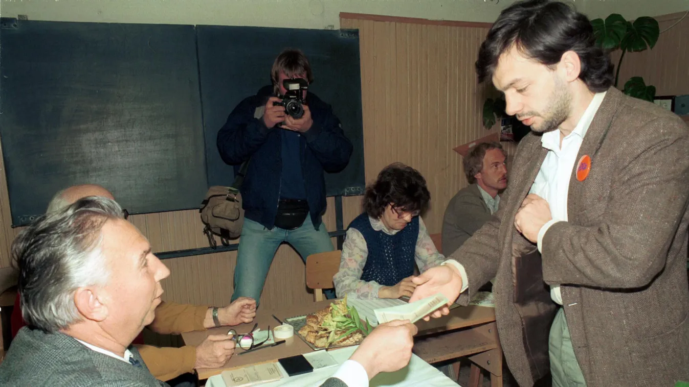 Így szavazott Magyarország az első szabad, többpárti választáson - képgaléria