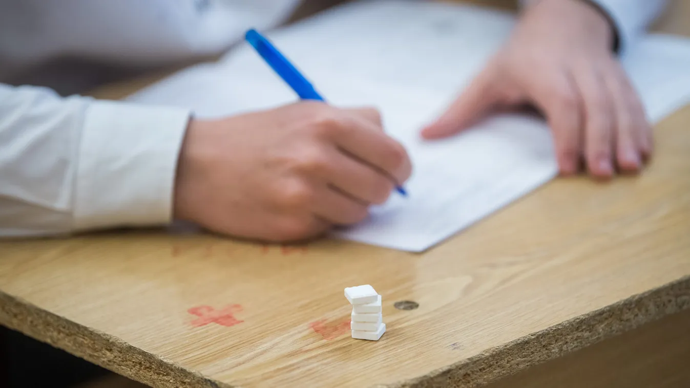 Érettségi: Történelemből vizsgáznak a diákok