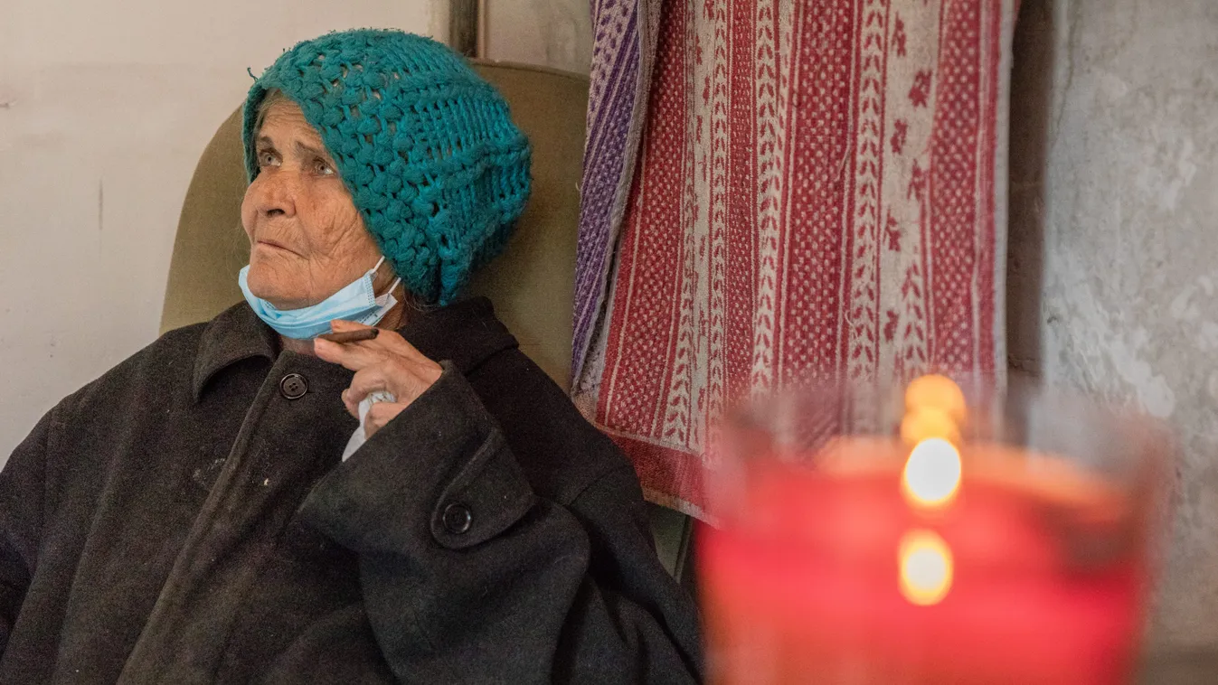 Munkába állt az akciócsoport: különleges géppel tisztítják Szilágyi István házát - Videó!