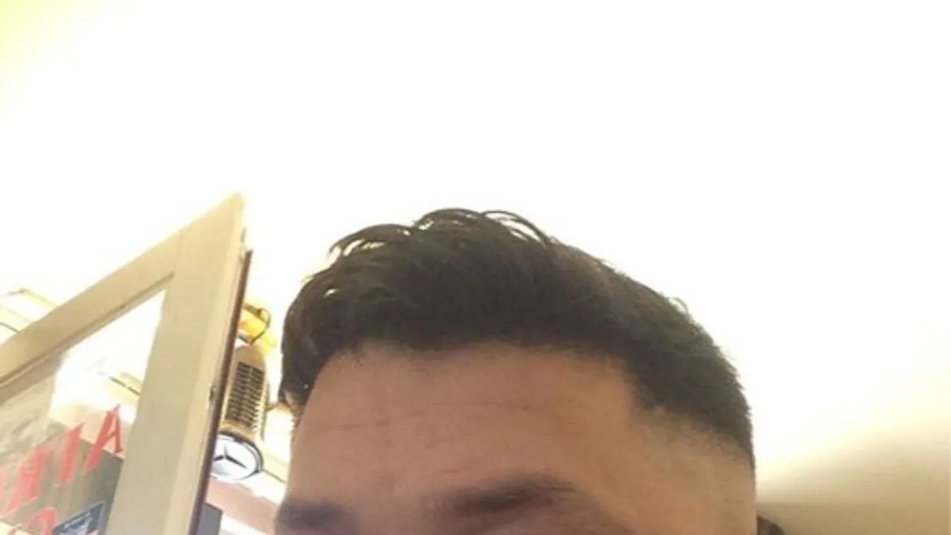 Felcsaptak a lángok a magyar sztárpár otthonában - Fotók