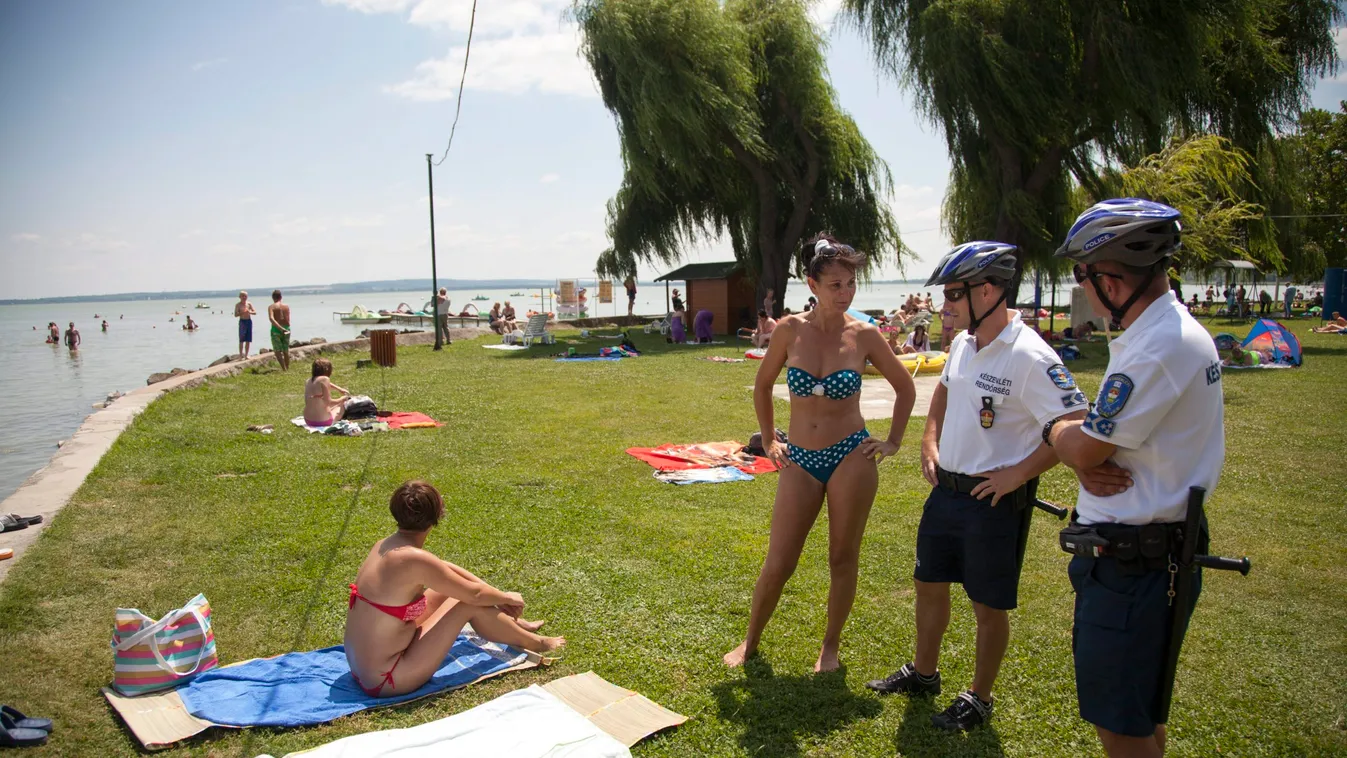 Strandjárőrök razziáznak a Balatonon a koronavírus miatt