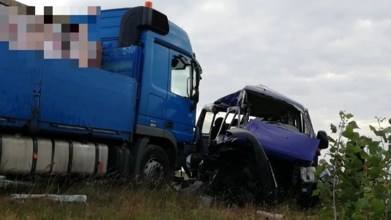 További négyen életveszélyes sérülést szenvedtek a ma reggeli tragédiában - Képek!