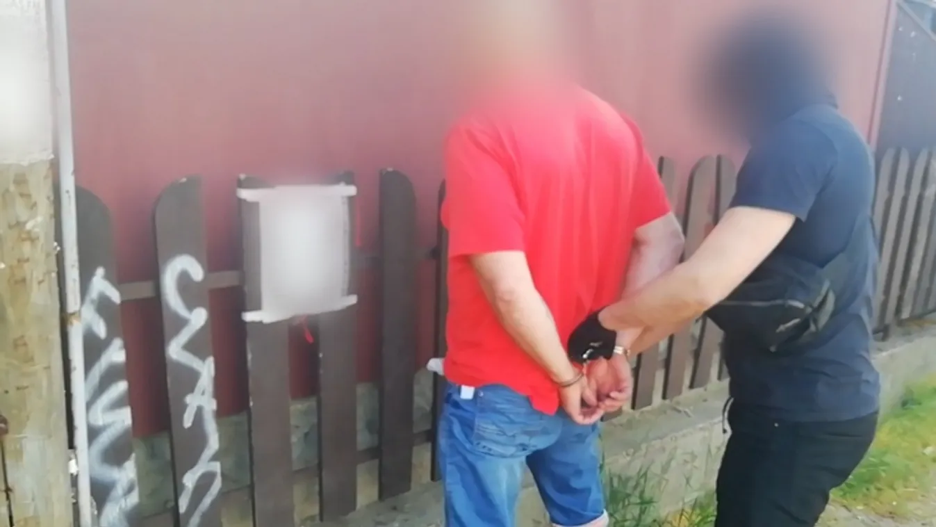 Amatőrök: azzal a kocsival furikáztak, amivel korábban lopni mentek