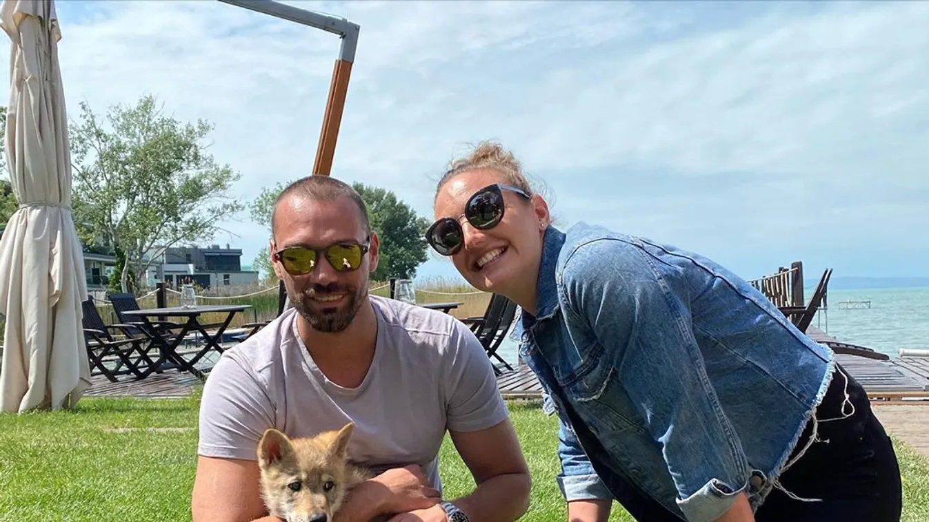 Háziasított farkassal lepte meg párját Hosszú Katinka