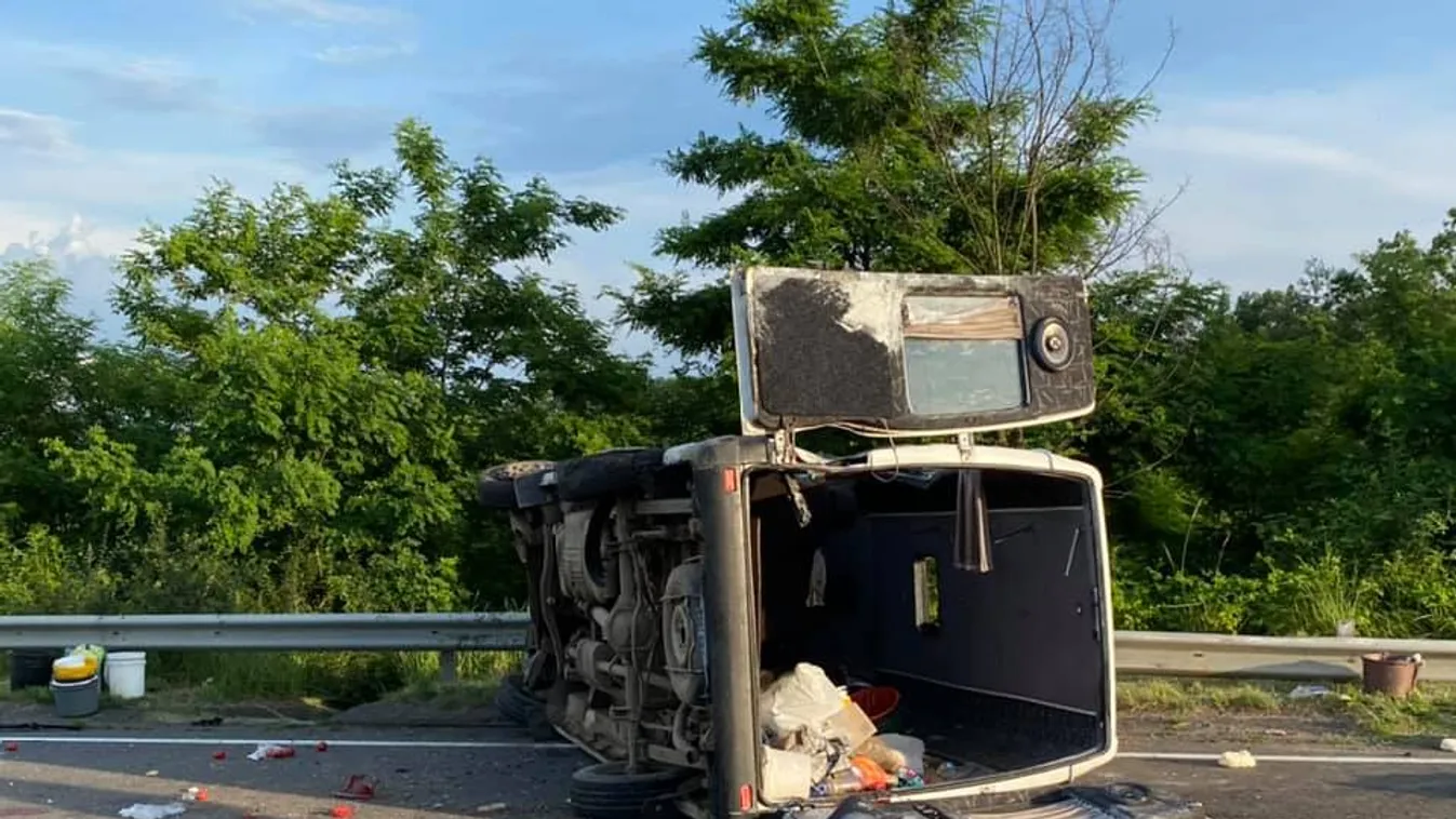 Koronavírusosak a baleset sérültjei, megfertőződhettek, akik a karambol után segítettek nekik