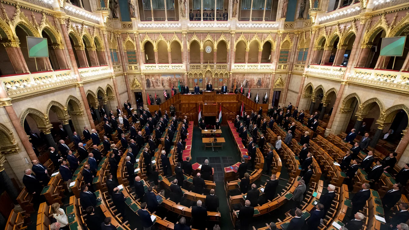 Breaking: elfogadták a veszélyhelyzet megszüntetéséről szóló törvényt