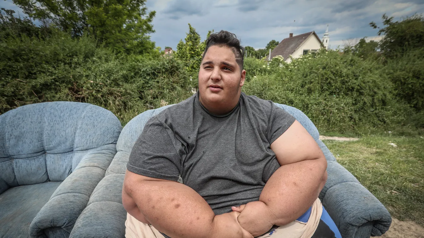 Schobert Norbi szárnyai alá vette Magyarország legelhízottabb emberét, Gézát