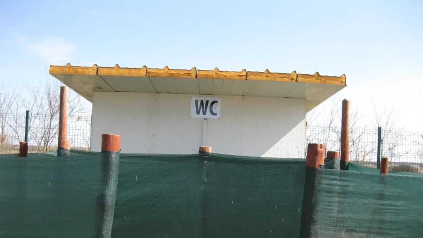 Döbbenet, az udvari WC-n szülte meg gyermekét a széplaki nő