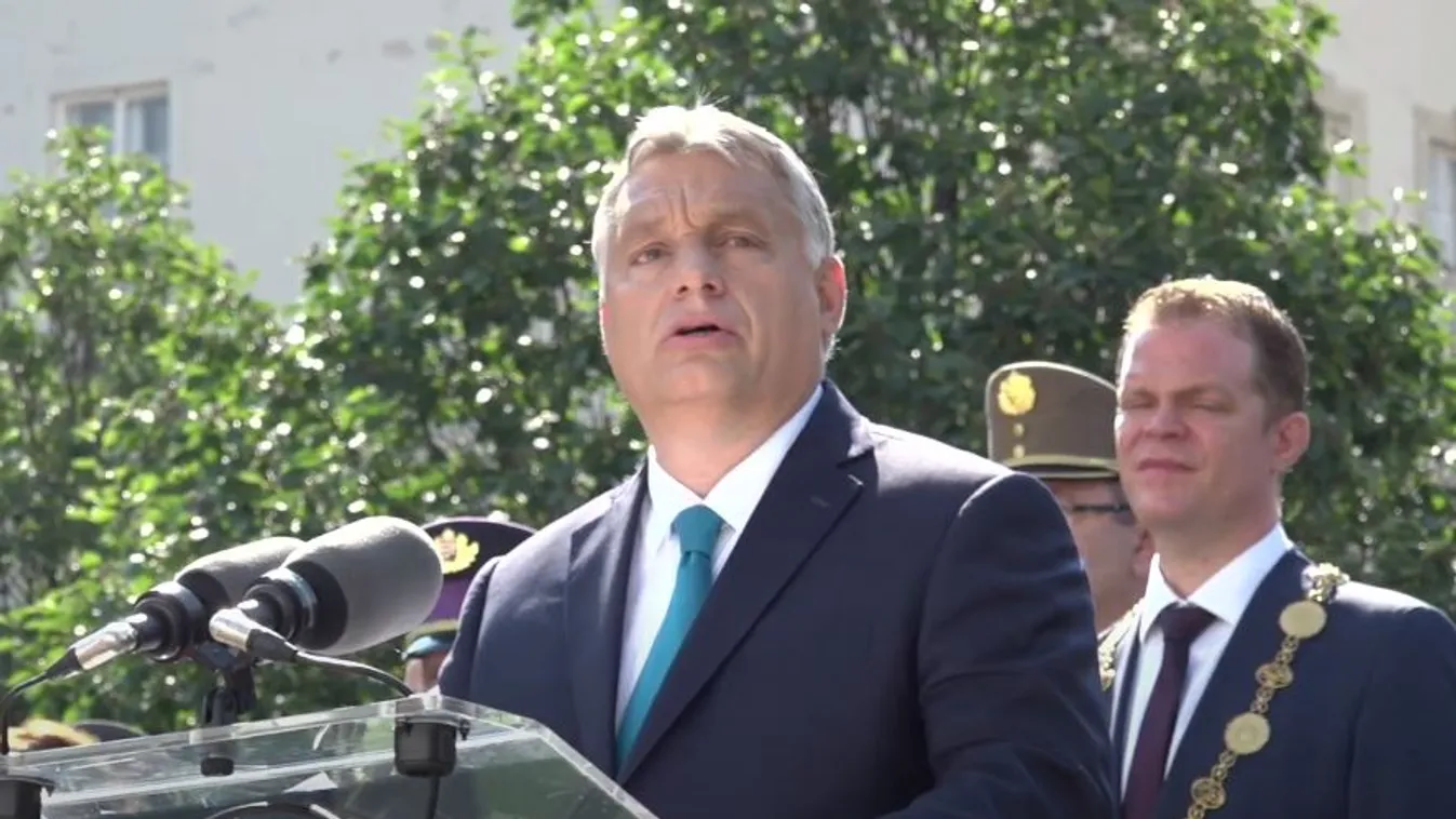Orbán Viktor: Magyarországon sosem fogják magukra hagyni az egyenruhásokat