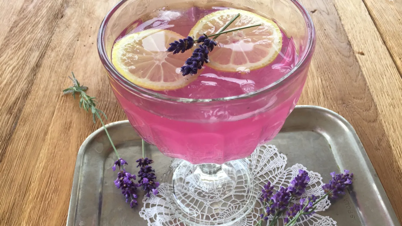 Így készül a nyár nagy klasszikusa, az isteni levendulaszörp