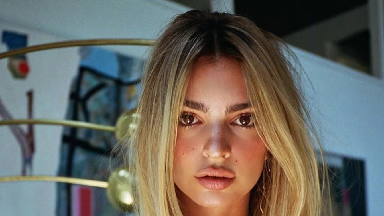 Emily Ratajkowski olyan ügyesen öltözött fel, hogy még a tangás feneke is kilátszott