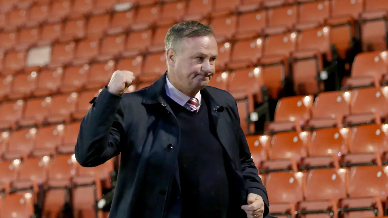 Koronavírus-riadó, az utolsó pillanatban törölték a Manchester United meccsét