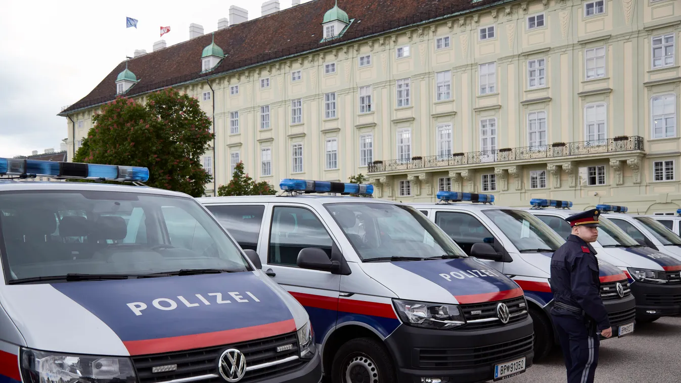 Allah akbar a bécsi városházán, benzinnel öntötte le magát a migráns