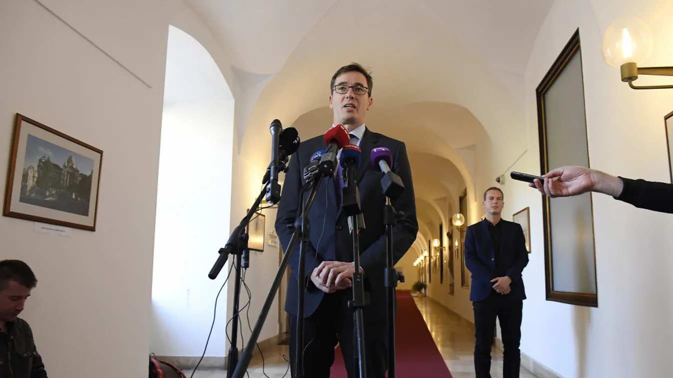 Alkotmányellenes Karácsonyék új működési szabályzata