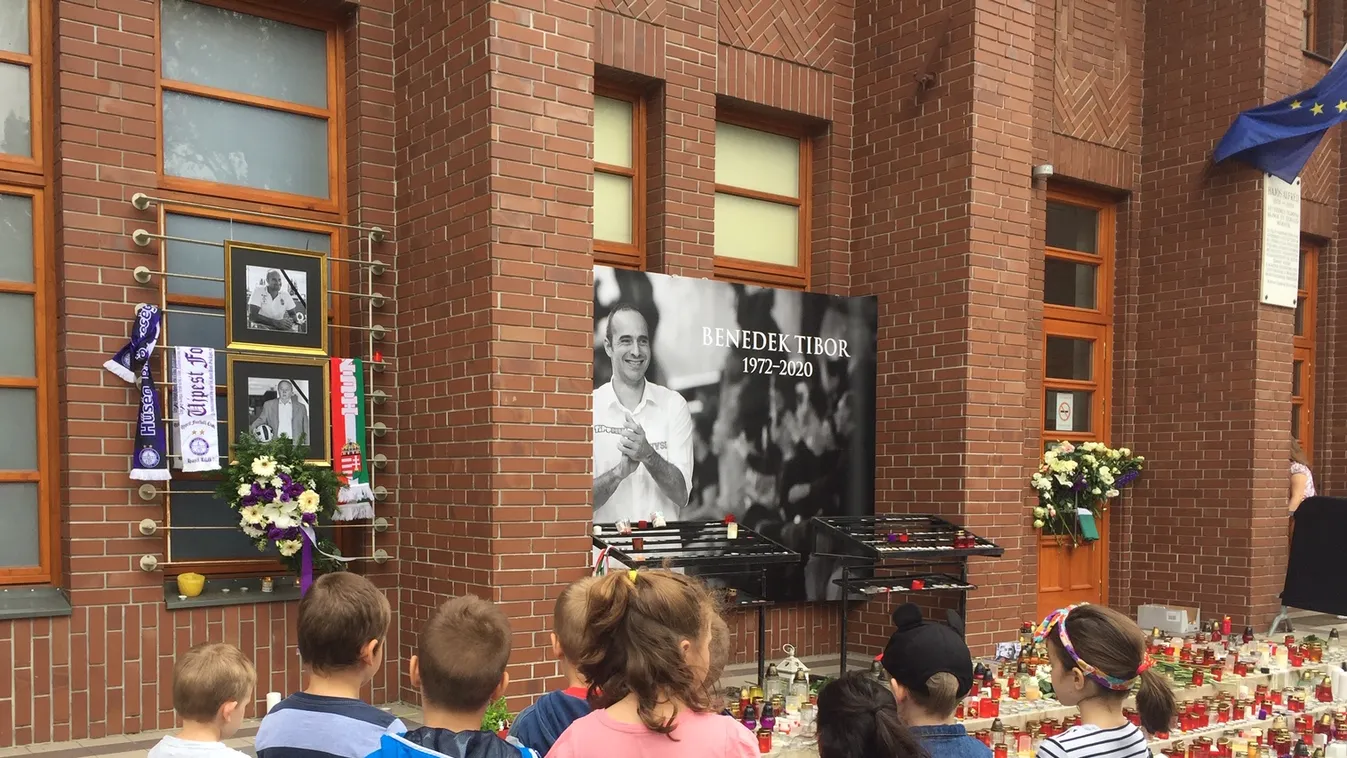 Zarándokhellyé vált a Sportuszoda – Így gyászolják Benedek Tibort