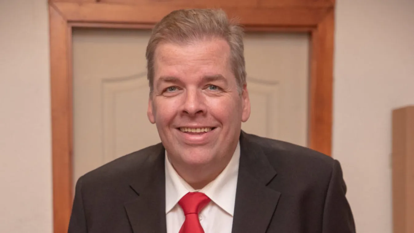 Vérével segít a világnapon Schmuck Andor