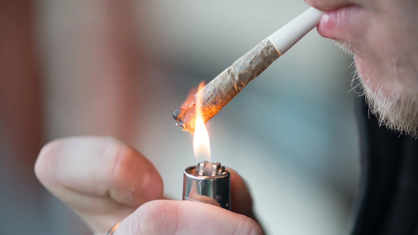 Nem volt cigipapírja, egy teherautó forgalmiját szívta el a mezőcsáti férfi