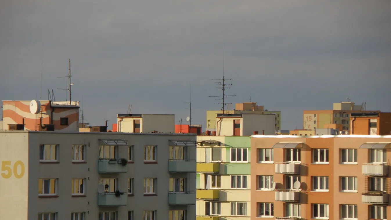 Szörnyű tragédia: kiugrott egy tízemeletes házból egy nő Szombathelyen