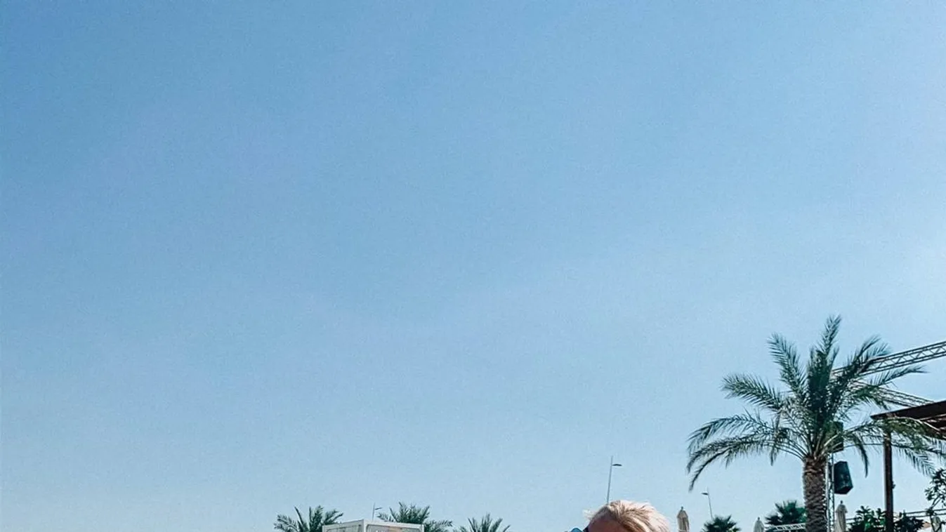 Dögös vörösben villantott a dekoratív finn kutatónő