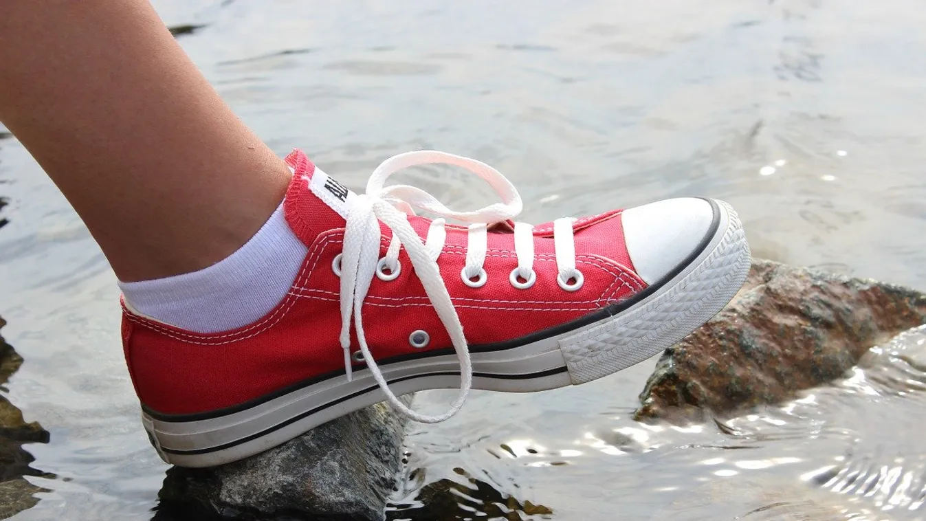 Sáros lett a tornacipőd? Így lesz olyan, mintha új lenne