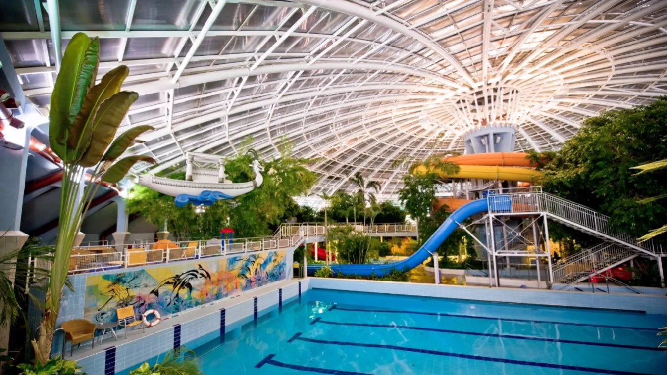 Fejfájásra és hányingerre panaszkodtak a debreceni élményfürdőből kórházba szállított gyerekek