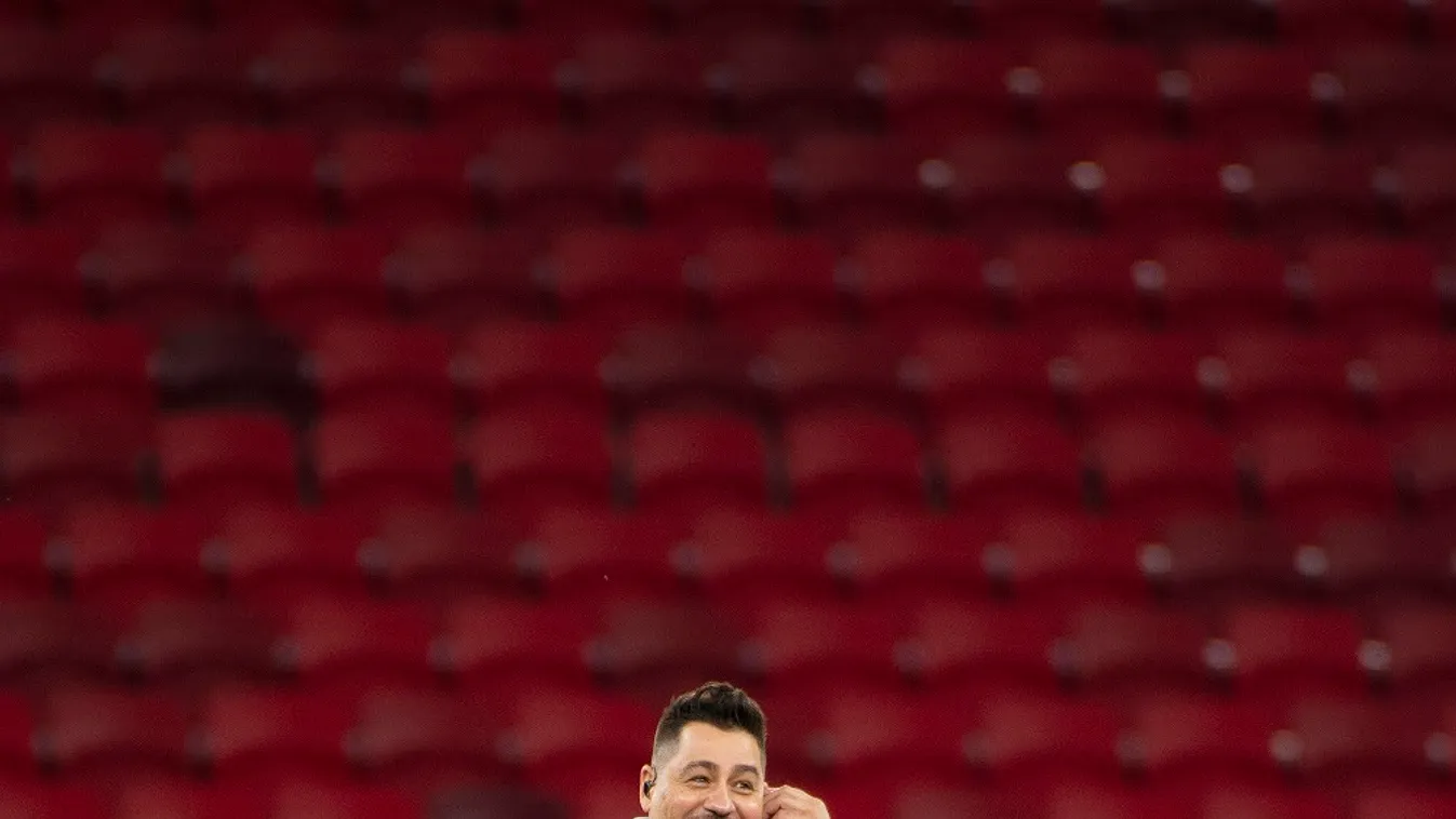 Óriási öröm érte Caramelt