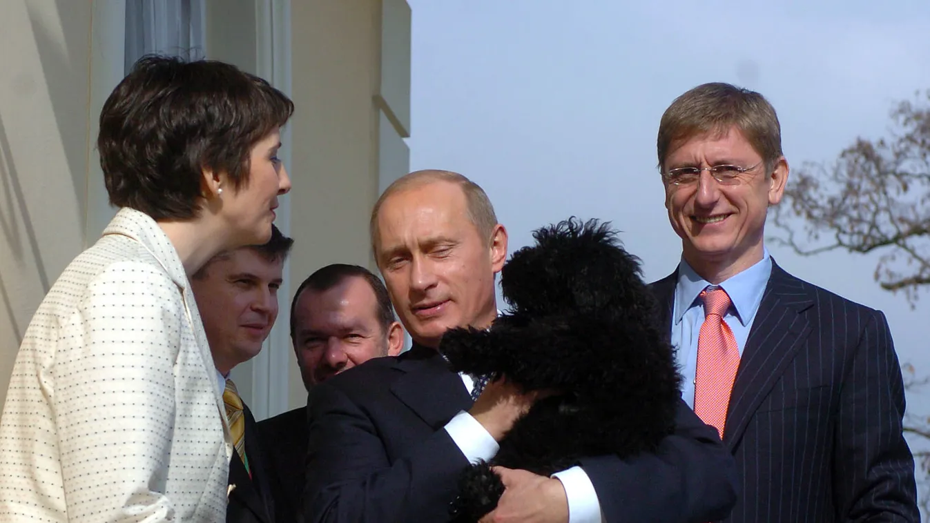 Kocsis Máté: Gyurcsány és feleségének a kutyája nyalogatta Putyin kezét