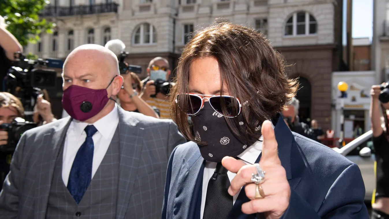 Ledöbbent a bíróság Johnny Depp részeg dühöngésétől - Videó