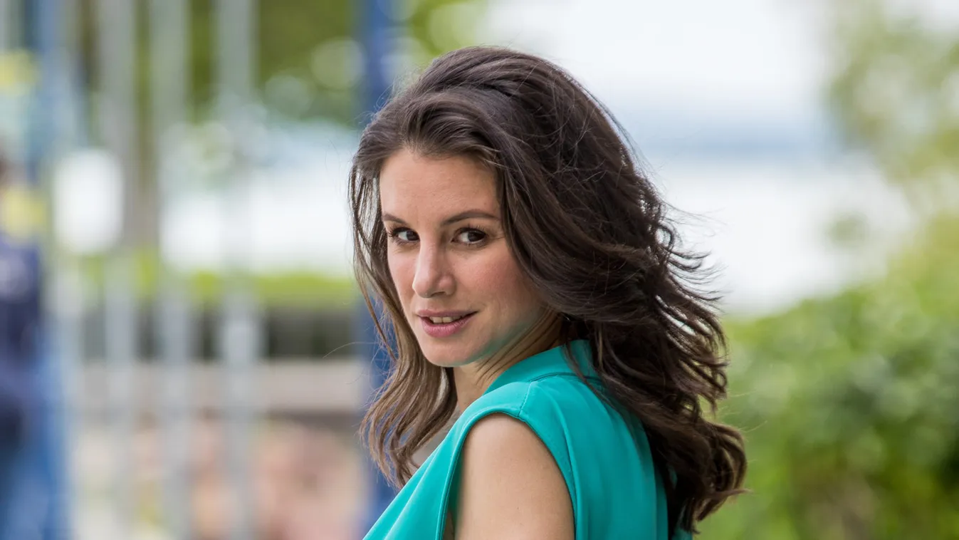 Micsoda elszólás, napokon belül férjhez megy a magyar színésznő