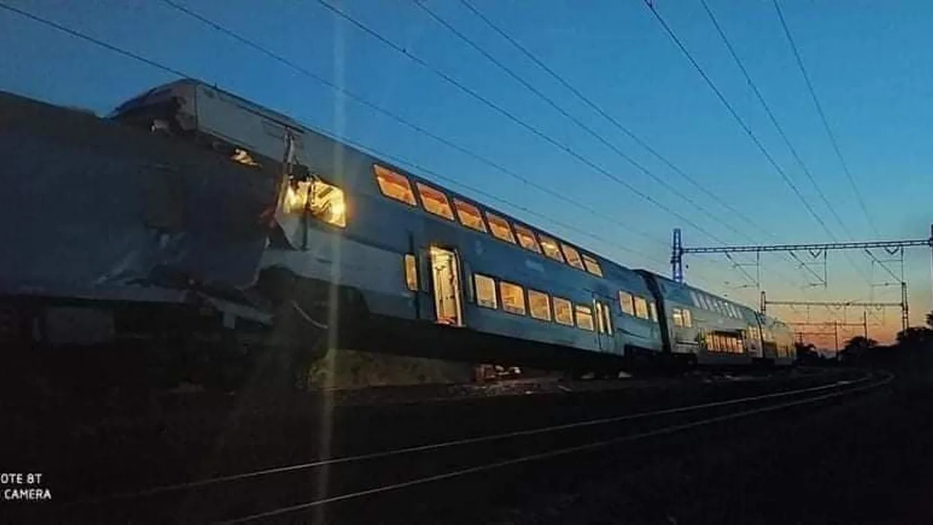 Brutális vonatbaleset: több tucatnyian megsérültek – fotók