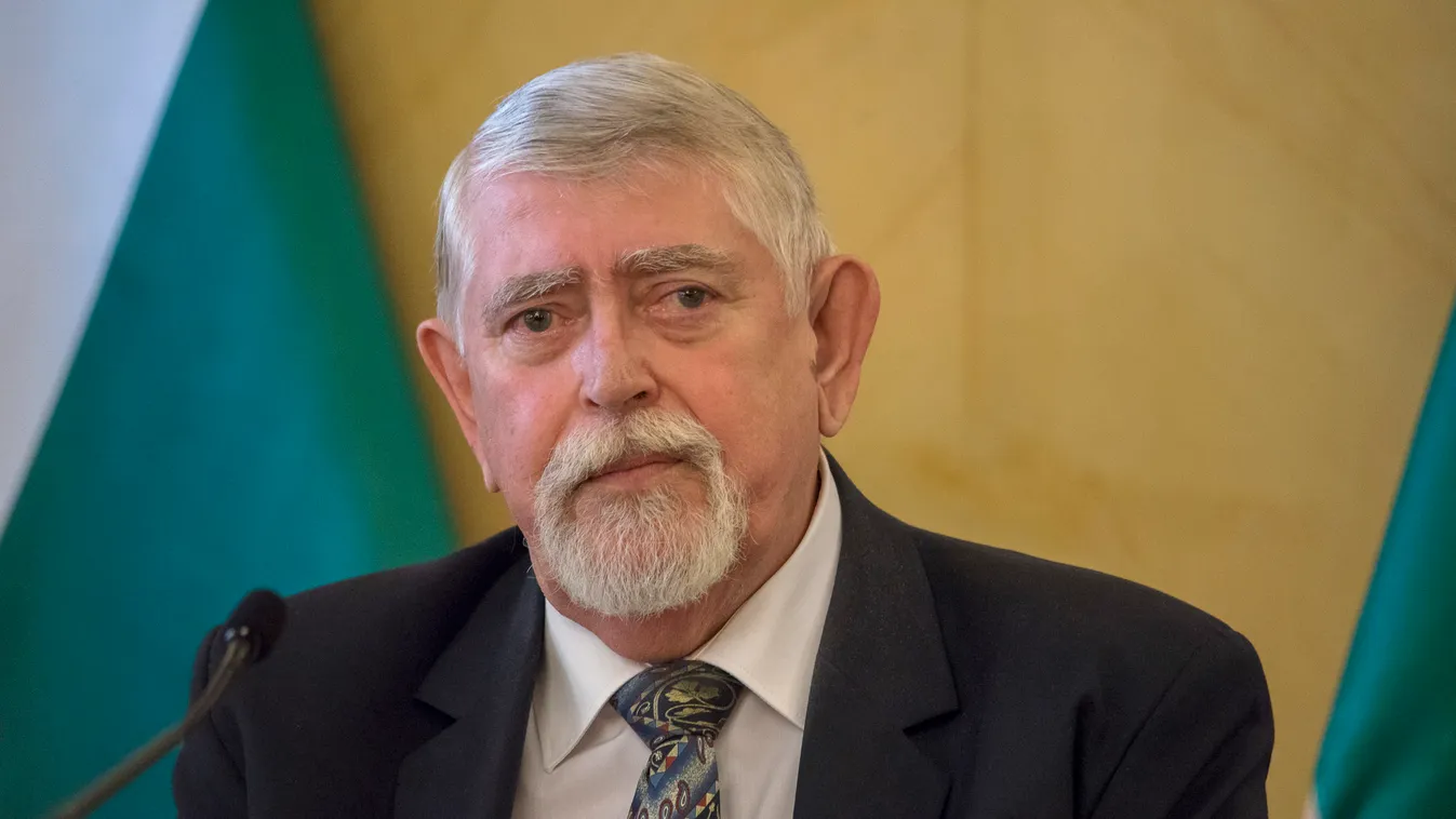 Kásler: ma kezdik utalni az 500 ezer forintos juttatást az egészségügyi dolgozóknak