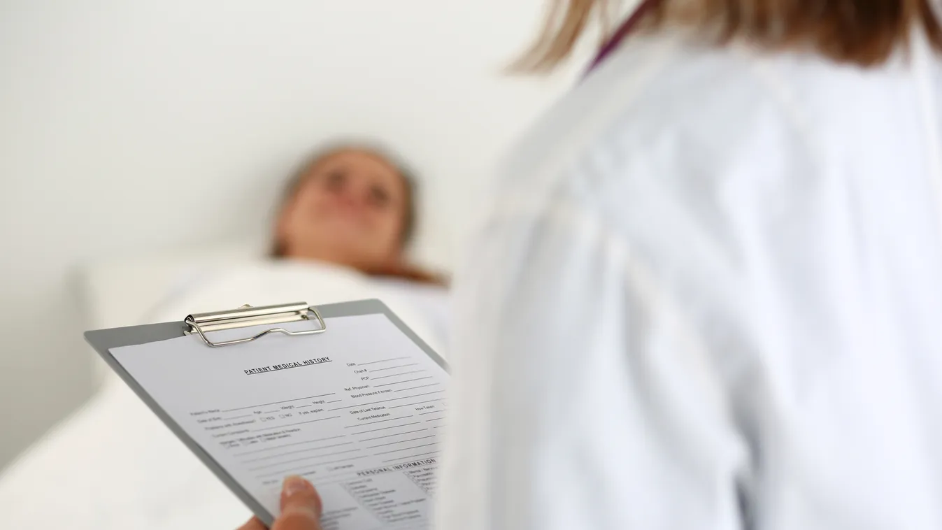 Megrázó történet: parfümmel fújta magát szembe az édesanya, majd rákkal diagnosztizálták